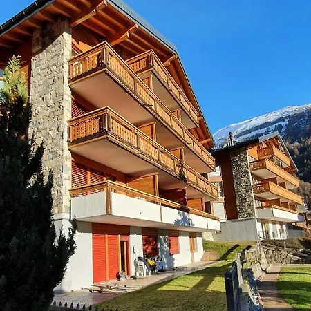 Topas 33 アパート *